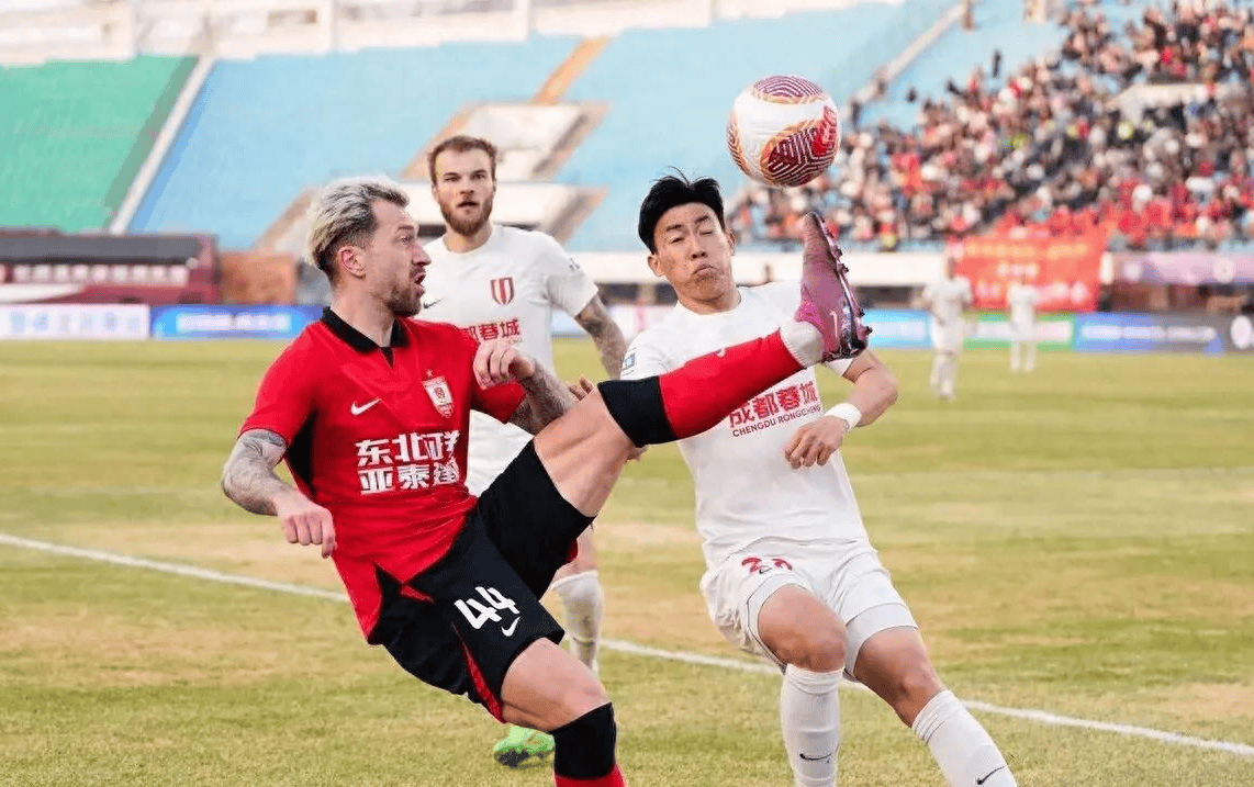 中欧体育-关于成都蓉城内部会议纪要流出——今晨绝杀压哨，中超使命明确，年轻球员得到机会的信息